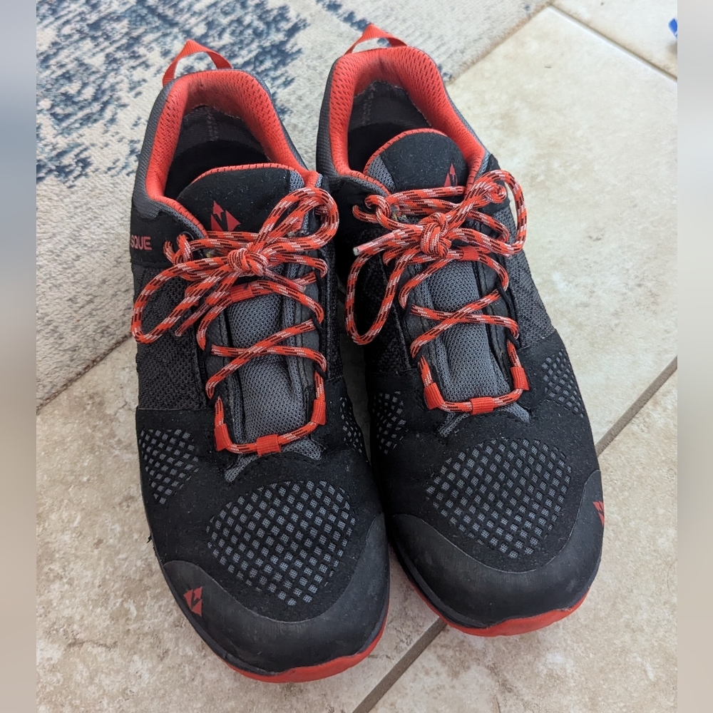 Vasque Breeze LT Low GTX Mens Size 11.5 Red Black Great Condition